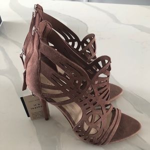 Zara Brand New heels Size 36